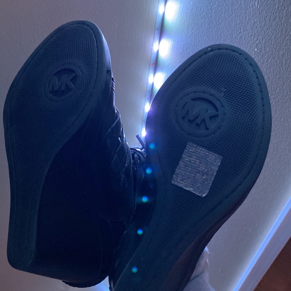 Micheal Kors Boots - Picture 3 of 5